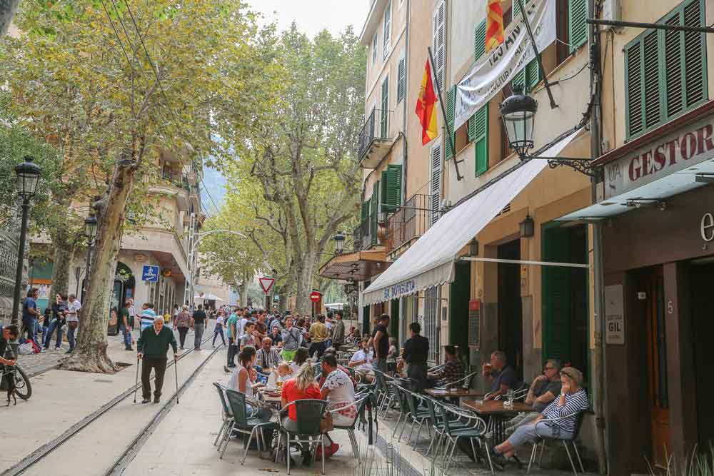 Sóller im Urlaub mit Kindern auf Mallorca erkunden